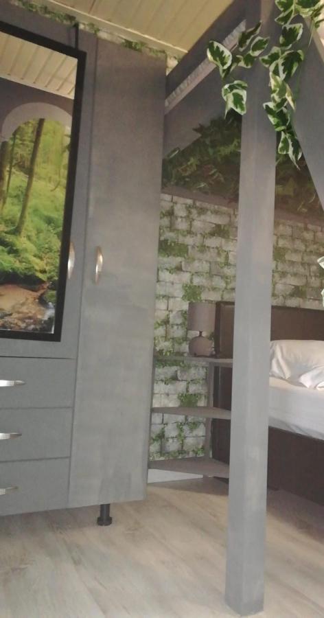 Titi'S Chalet دربي المظهر الخارجي الصورة